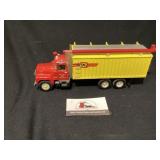 Kent feeds Mack R model bulk feed truck die cast
