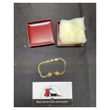 Bracelet marked 750