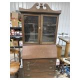 Primitive secretary cabinet