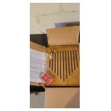 Wooden horse racing game