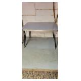 Folding table