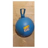 Gymnic hop 66 ball