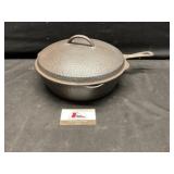 Hammered cast iron skillet / possibly Griswold