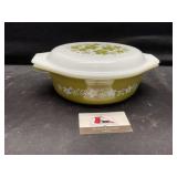 Pyrex 1 1/2 qt Spring Blossom casserole dish