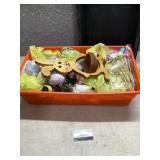 Tote of Easter decor