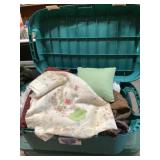 Tote of blankets