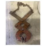 Heavy alligator pallet puller