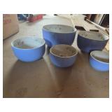 Halls Superior Nesting Bowls