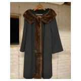 Forstman jacket with fur like collar