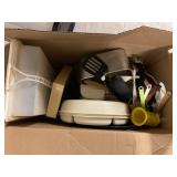Tupoerware , kitchen utensils
