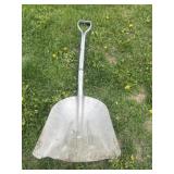Aluminum scoop