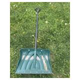 Snow shovel