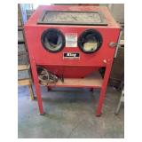 Sand blasting cabinet- brand new