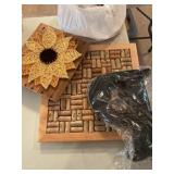 String and cork decor