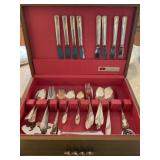Flatware set