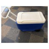 Rolling cooler