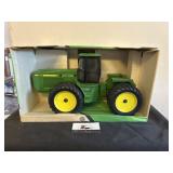 John Deere 4- wheel Drive tractor 1/16