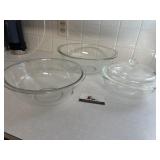 Glass Pyrex bowls