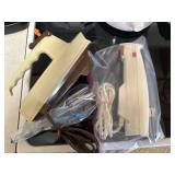 Electric knife and hand mixer