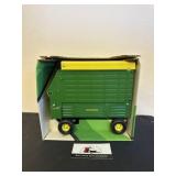John Deere Forage Wagon 1/16 scale