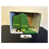 John Deere round baler 1/16 scale