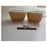 Tan Pyrex refrigerator dishes