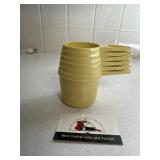 Tupperware measuring cups