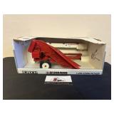 McCormick corn picker 1/16 scale
