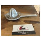 Aluminum  juicer