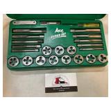 Tap and die set