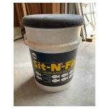 Sit nd Fish Bucket