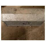 Metal tool box