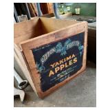 Yakima apples crate