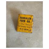 Squealer feed binder clip