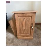 End Table / Magazine Rack
