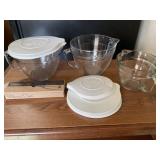 Pampered chef glass measuring dishes