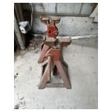 Jack stands