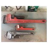 Pipe wrenches