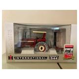 International Farmall 544