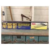 Pry bar set