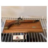 Karen replica gun decor