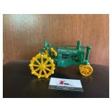 1/16 cast iron John Deere tractor