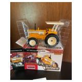 1/16 Minneapolis Moline tractor