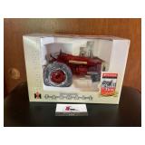 1/26 Farmall tractor