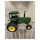 John Deere 1/16
