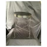 Small metal plant stand