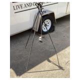 Metal triangle with ladle
