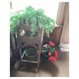 Flower pots and other decor items