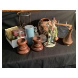 Miscellaneous decor