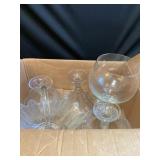 Box of assorted glassware